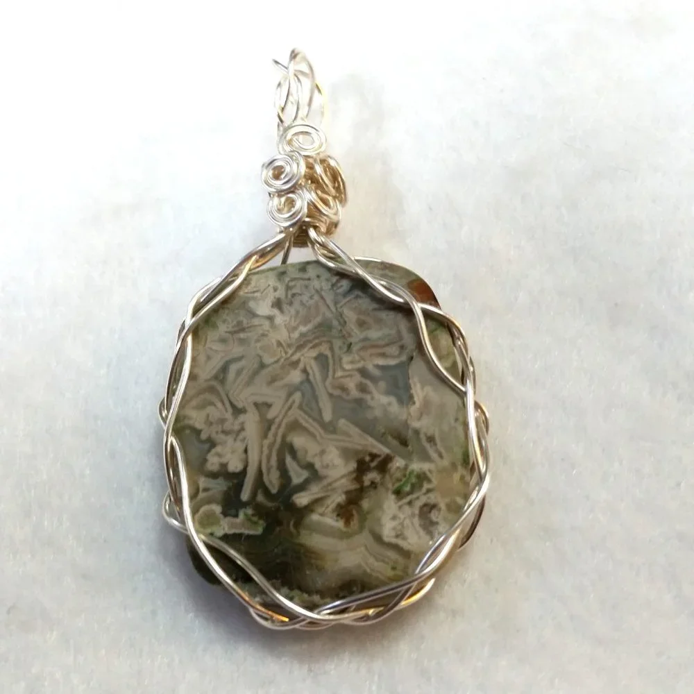 Necklace Crazy Lace Agate Pendant with Chain